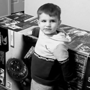 Meet your Posher, Lau